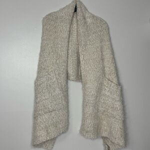 Barnes & Noble Cozy Cream Knit Shawl